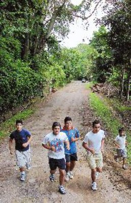 Caminar al aire libre, salud a bajo costo