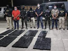 Condenan a dos hondureños por traficar 180 kilos de cocaína