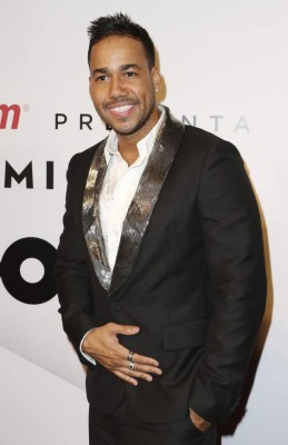 Enrique Iglesias lidera nominaciones a premios Juventud