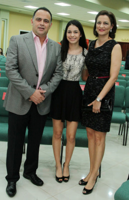 Ismael Cala charla con sampedranos