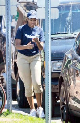 Hija de Obama trabaja como mesera en restaurante de EUA