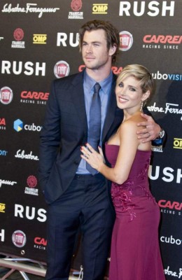 Chris no quiere a Elsa en Playboy