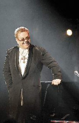 Elton John terminará gira mundial en Moscú