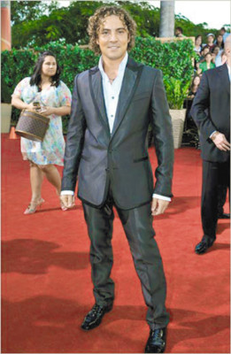 Juanes se lleva tres, de cinco, Premios Lo Nuestro