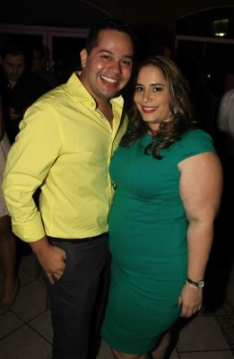 Estefanía Marinakys y Juan Carlos Guzman se casan el sábado