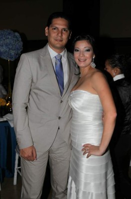 Rennée Ruiz y Gustavo Canahuati se prometen amor