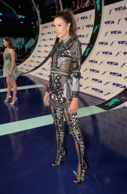 VMAs: las celebridades desfilaron radiantes