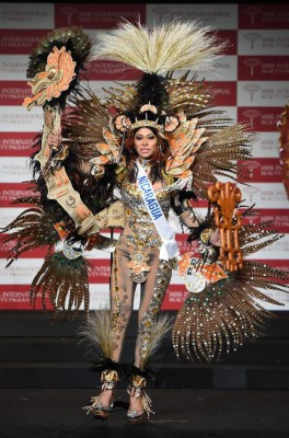 Hondureña se luce con traje típico en Miss Internacional en Japón