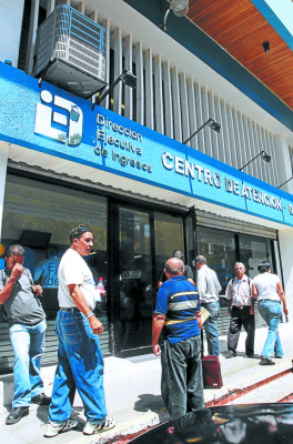 DEI identifica a 416 empresas evasoras del fisco