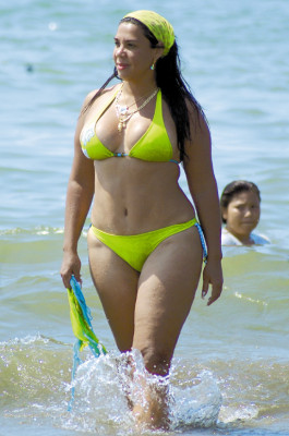 Diversión de altura se vive en playas de Omoa