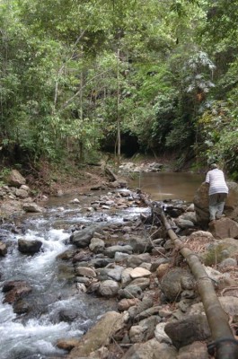 Toman agua contaminada en Morazán