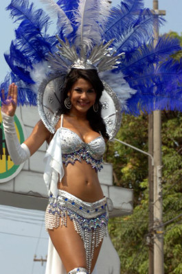 Derroche de alegría en carnaval de La Ceiba