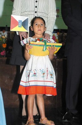 Llevarán textos a las etnias