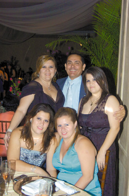 Júbilo por los novios