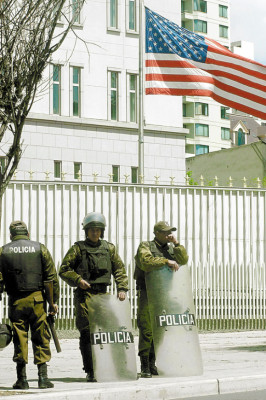 'Váyanse al carajo, yanquis de mierda”