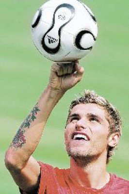 ¿Quién luce más tatuajes?