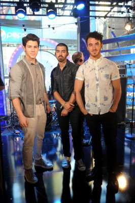 Despreocupa a los Jonas que crean que son gais