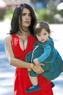 Salma Hayek sin planes para más hijos