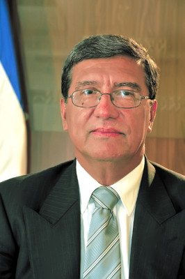 Viceministro, un hombre de carrera