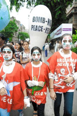 El mundo estalló en protestas contra bomba