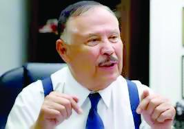 Urbizo niega renuncia a su precandidatura presidencial