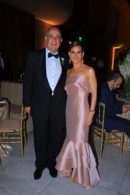 Boda de Sophie Andonie y Roberto Facussé