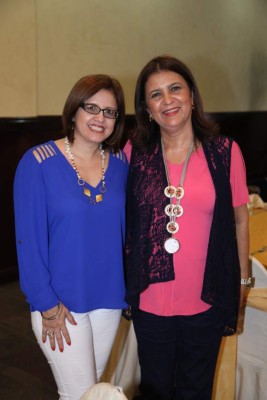 El Club Internacional de Mujeres se reúne