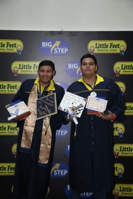 Los 26 nuevos bachilleres del Big Step Institute de San Pedro Sula