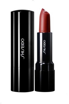 A lucir la cara lavada y los labios 'dark”