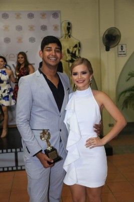 Graduación de la Academia Americana