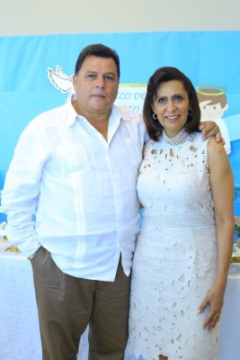 Bautizo de Gilberto Elías Moreno Vega