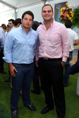 Histórico brindis por el proyecto Panorama