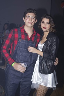 Clase 2018 de la EIS celebra Halloween