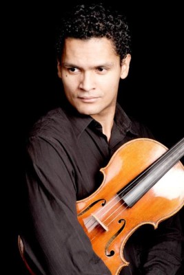 El violista hondureño que cautiva en Alemania