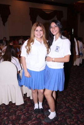 Desayuno fraternal de la Academia Americana