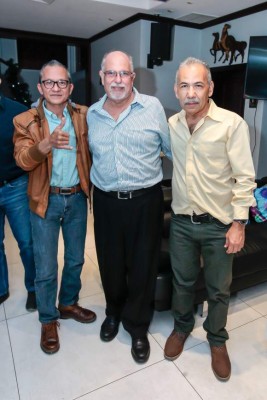 Exalumnos de La Salle celebran por la amistad