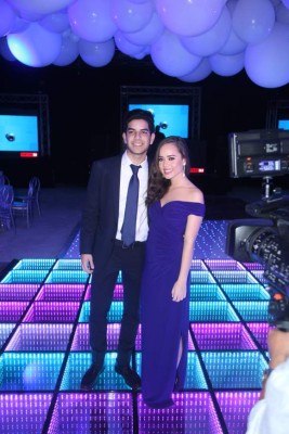 Juventud, elegancia y celebración en la Prom 2018 de la EIS