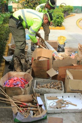 En pleno centro de Cofradía la Policía Municipal desmantela fábrica de cohetes