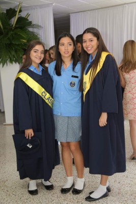 Histórica y solemne fue la graduación de la EIS