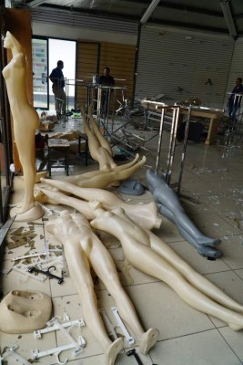 Propietario de Coll Fashion perdona a los saqueadores