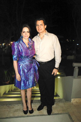 Fiesta catracha en jardines de Altia