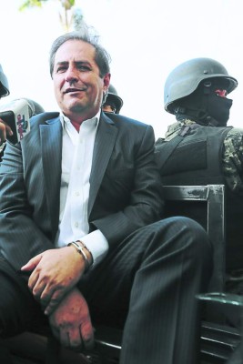 Detenido por cohecho Carlos Montes; buscan a Javier Pastor