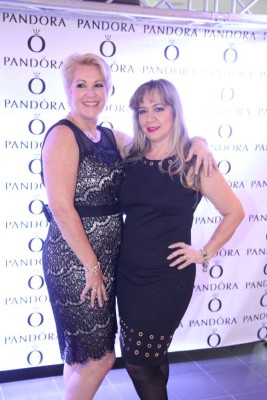 Inauguración de la joyería Pandora