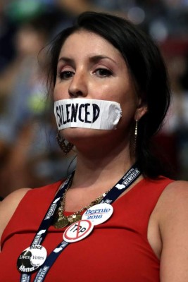 Sanders: 'Tenemos que vencer a Trump y elegir a Clinton”