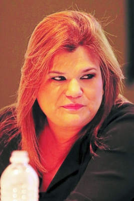 Vilma Morales encabeza junta interventora del Seguro Social