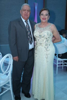 Boda de Marvin Enamorado y Gabriela Orellana