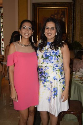 Fiesta maternal para Elena Faraj de Berkling