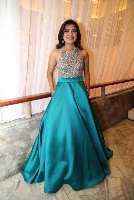 Majestuosa recepción por los graduados de la Elvel School