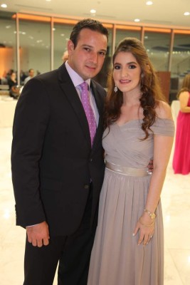 La boda de Essy Umanzor y Wilmer Madrid