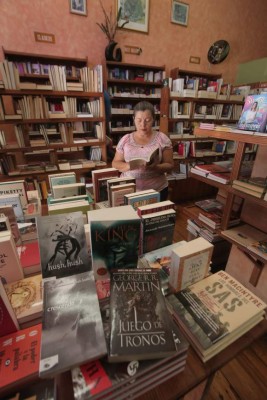 Jóvenes representan el 80% de clientes de librerías de San Pedro Sula